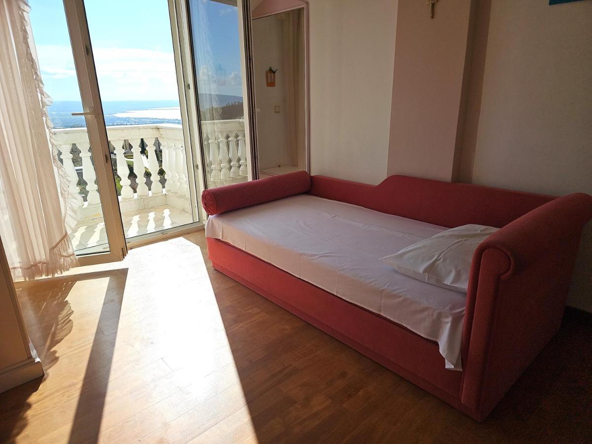 Villa Escape To Panorama And Enjoy The Classic Charm With Stunning Sea Views *